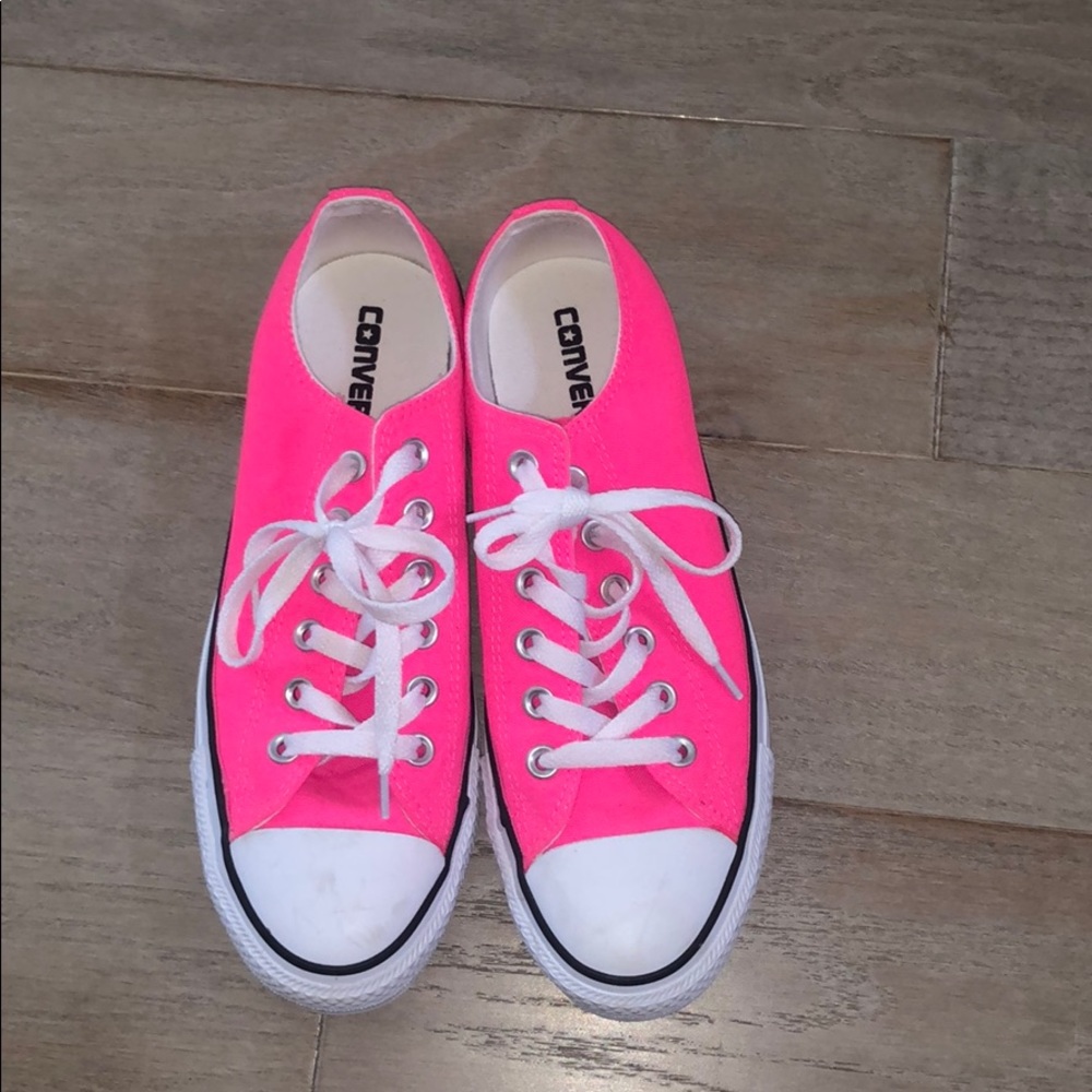 hot pink converse